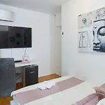 Twin Tower Apartments Vienna